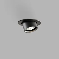 Angle LED Downlight - Sort finish med varmt 2700/3000K lys (Light-Point)