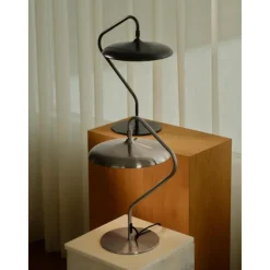 ARTIST BORDLAMPE SORT LED