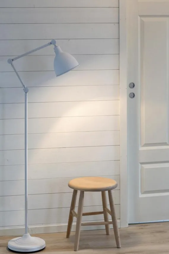 BAZAR GULVLAMPE HVID