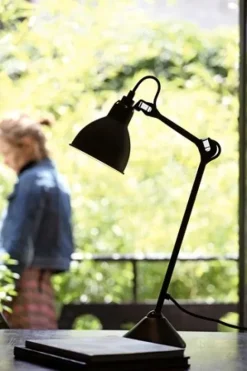 205 BORDLAMPE SORT/SORT