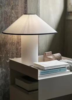 COLETTE ATD6 - BORDLAMPE - HVID/RØD