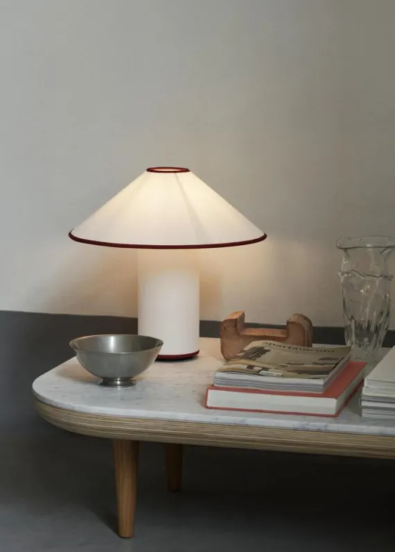 COLETTE ATD6 - BORDLAMPE - HVID/RØD