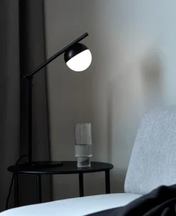 Contina | Bordlampe | Sort