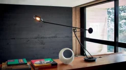 DCW Éditions Aaro bordlampe LED H 38,5 cm - Sort