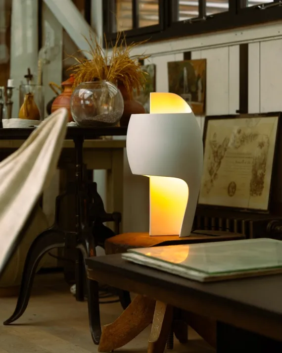 DCWéditions Grande B Bordlampe - Gypsum/Aluminium