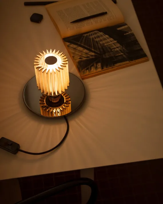 DCWéditions In The Sun 220 Bordlampe - Silver/Gold