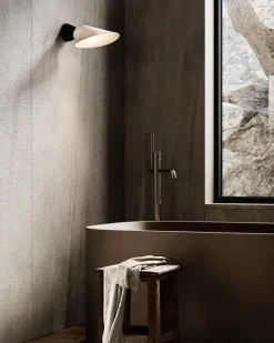 DCWéditions Plume Væglampe - Sort / Porcelæn