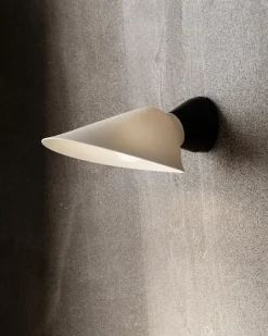 DCWéditions Plume Væglampe - Sort / Porcelæn