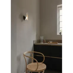 FLORII 1 VÆGLAMPE MØRK BRONZE/HVID