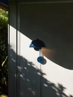 FLOWERPOT VP8 - VÆGLAMPE - STEEL BLUE