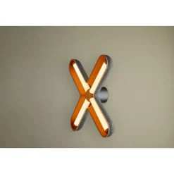 FUZZ LED SORT/ORANGE VÆGLAMPE