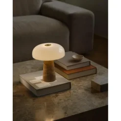 GLOSSY MINI BORDLAMPE BEIGE MARMOR