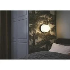 LIILA 1 MEDIUM VÆGLAMPE IP44 LYS SØLV/OPAL