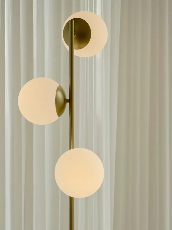 Lilly | Gulvlampe | Messing