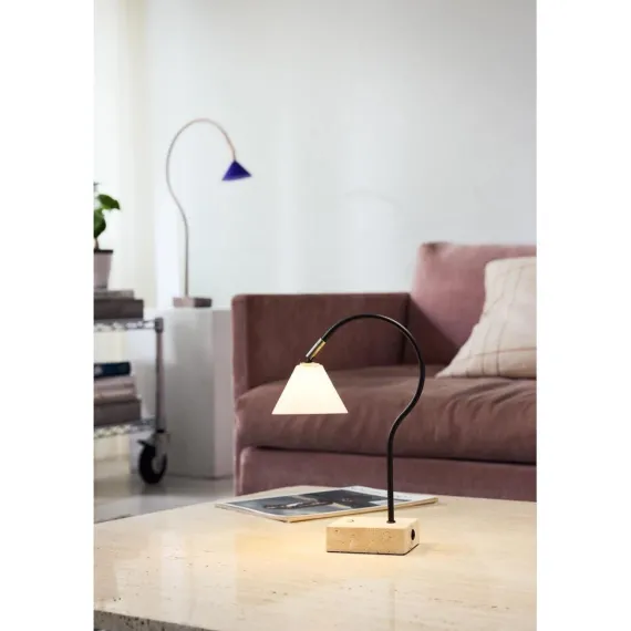QUESTION PORTABLE BORDLAMPE SORT ANTIK MESSING/OPAL GLAS