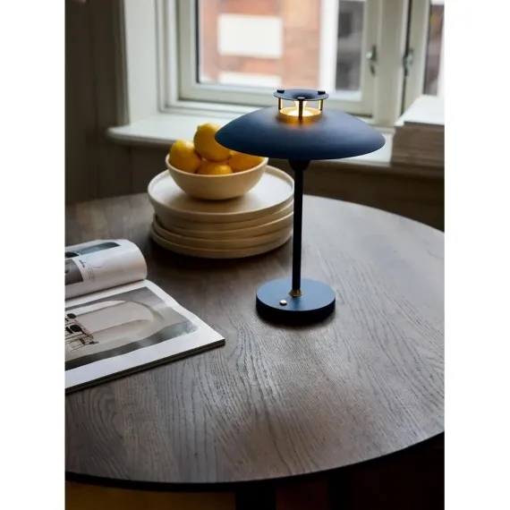 Stepp 1-2-3 Portable - Mørke Blå - Genopladelig bordlampe i stilrent dansk design