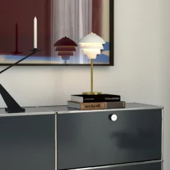 Valencia Ø18 - bordlampe - Mat hvid med messingdetaljer